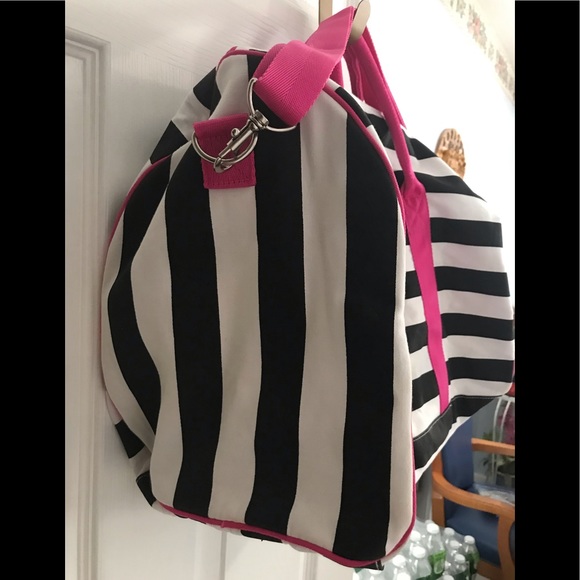 NWOT VS black/white striped pink handles weekender - Picture 6 of 14